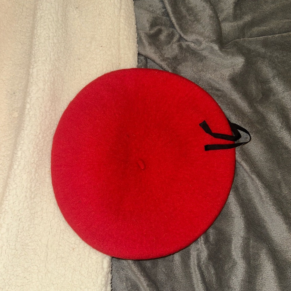 Chic vintage Red Beret with Black Accent